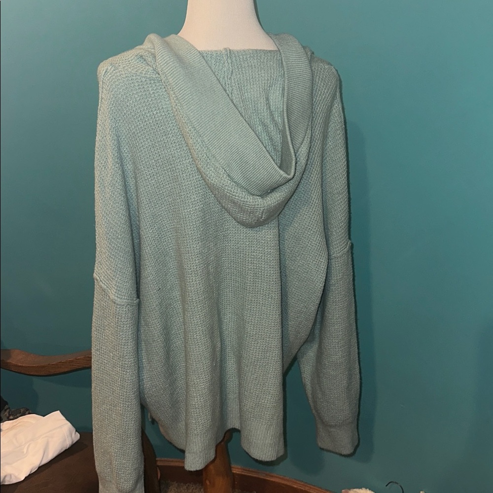 Sweater - Picture 2 of 6
